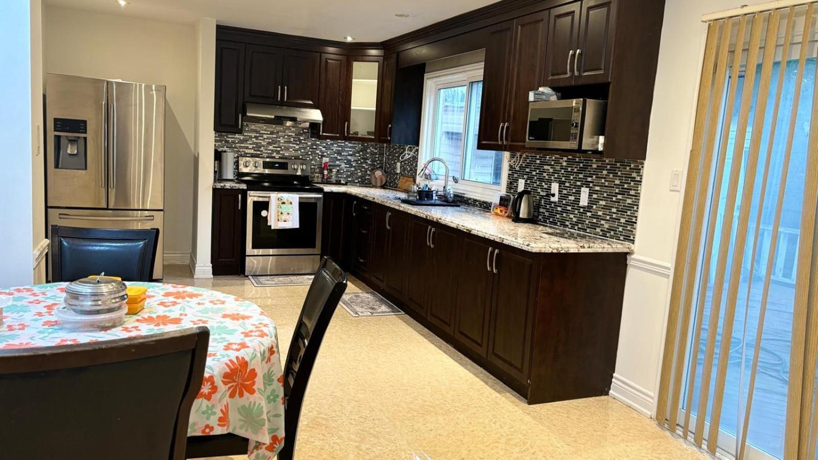 Hollywell Apartment Mississauga Bagian luar foto
