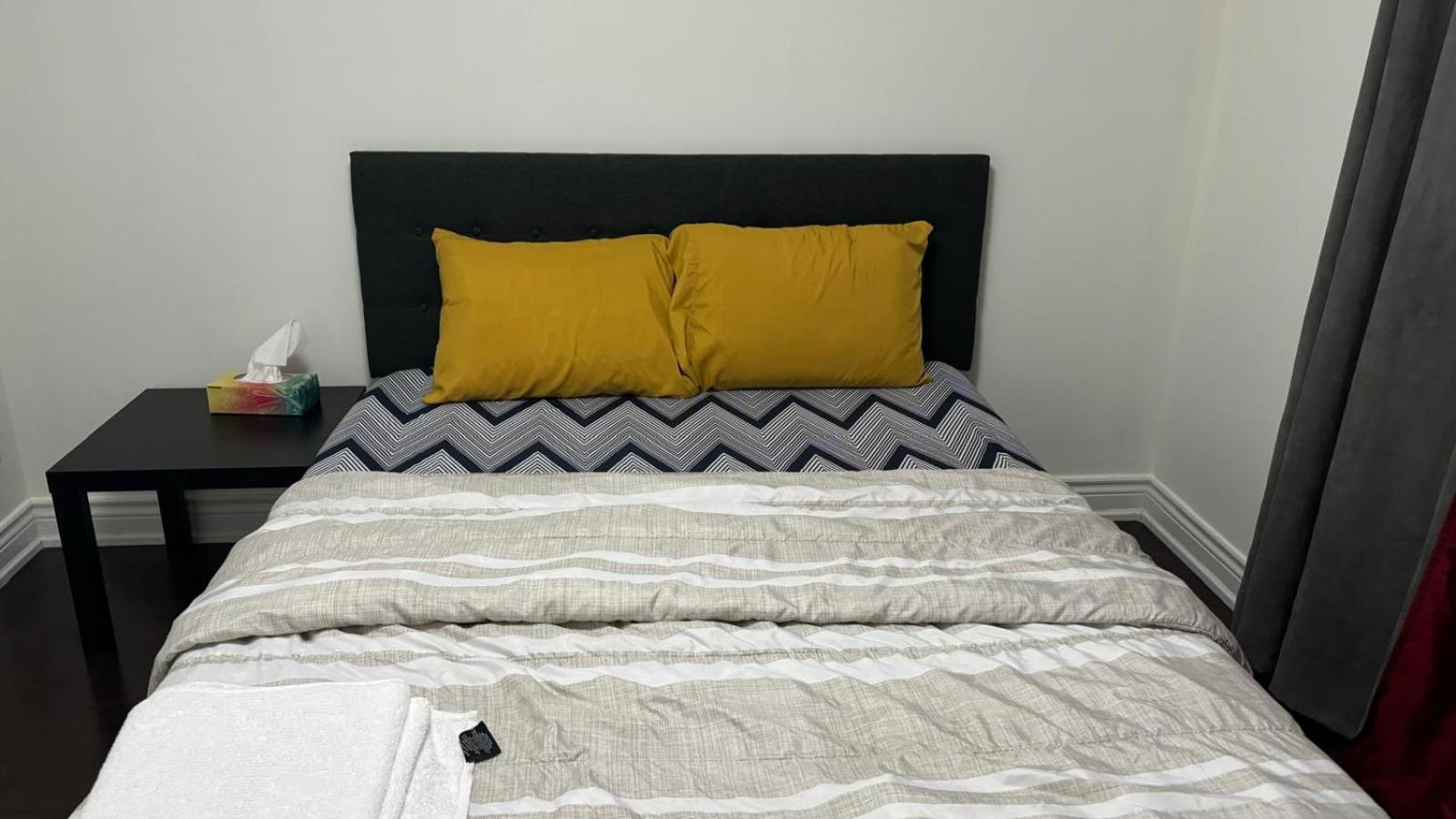 Hollywell Apartment Mississauga Bagian luar foto