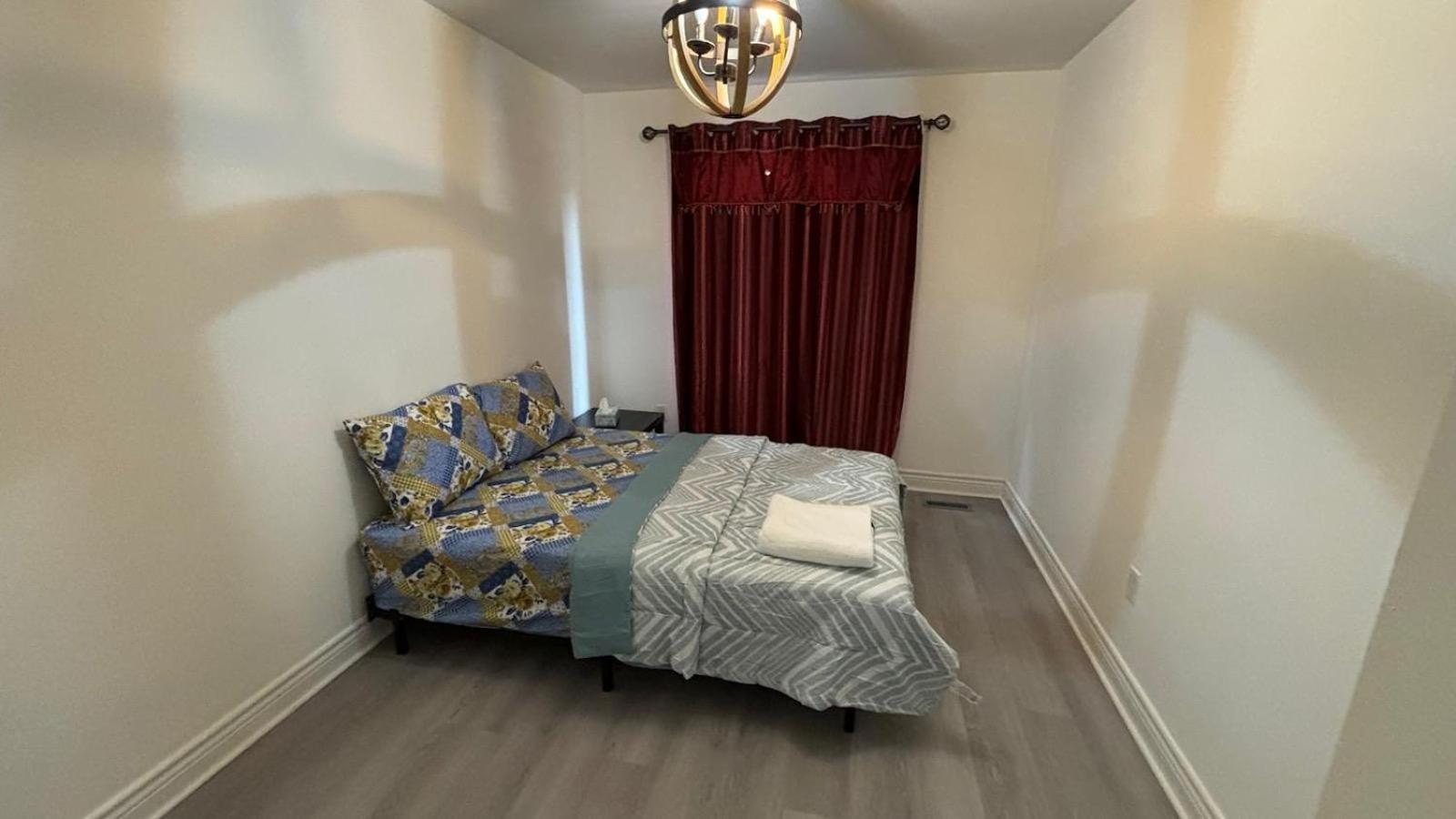 Hollywell Apartment Mississauga Bagian luar foto